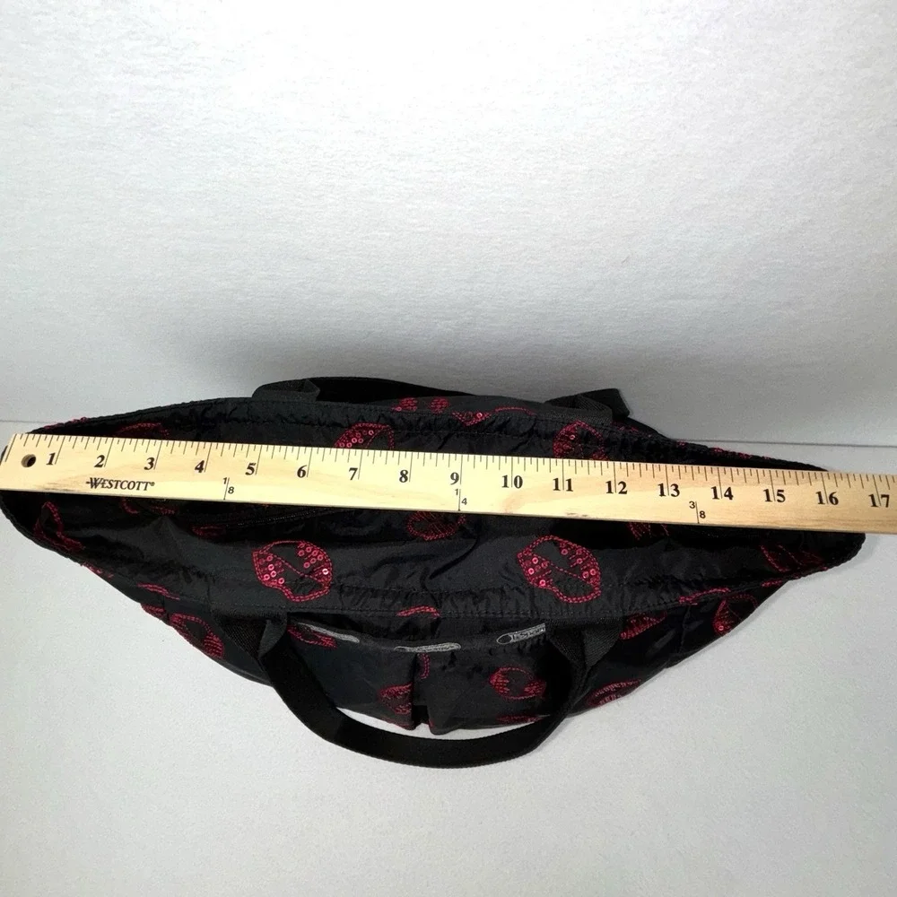 Le Sportsac Sequin Hot Lips Tote & Cosmetic Bag Black Red Pink Lips Nylon RARE